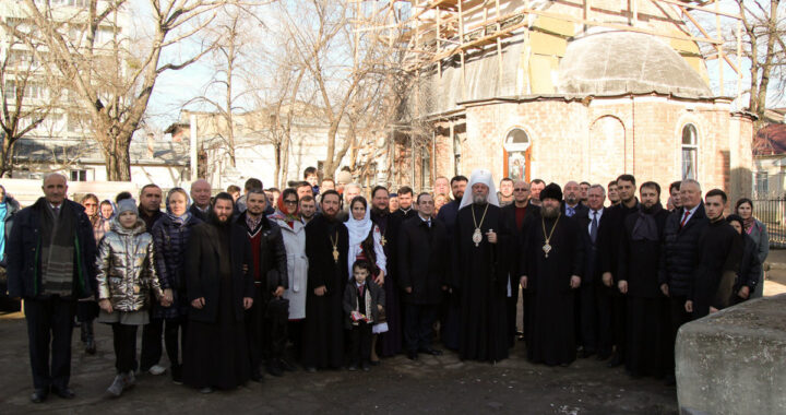 ÎPS Mitropolit Vladimir a oficiat Sfințirea Prestolului și prima Sf. Liturghie la Biserica Spitalului de Urgență din Chișinău