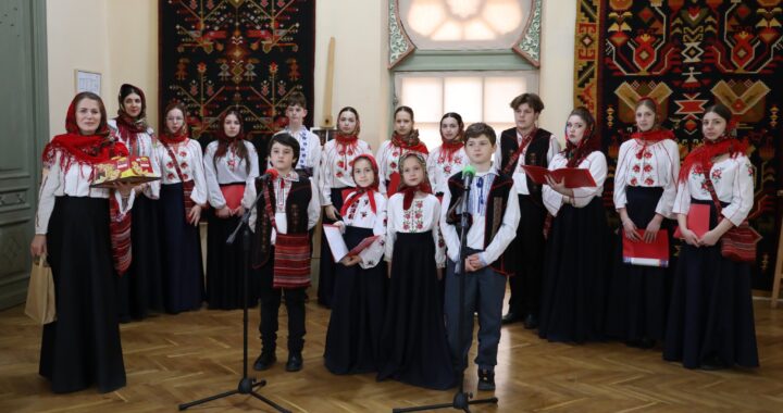 Grupul coral „Apostoli și apostolițe” de la Biserica „Sfântul Spiridon” a participat la Sărbătoarea „A Treia Zi de Paști la Muzeu”, ediția a XXIII-a