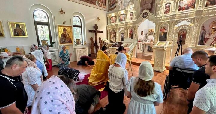 Sfințirea unei Sfinte Troițe la Biserica „Sfântul Ierarh Spiridon al Trimitundei”